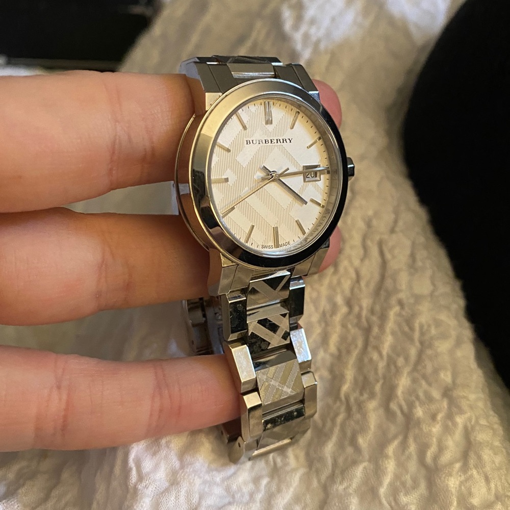 Burberry watch - Sapphire crystal